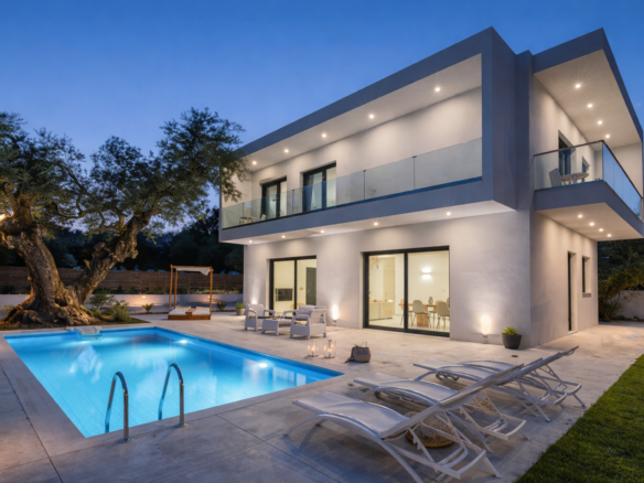 VILLA AGUA, Belair